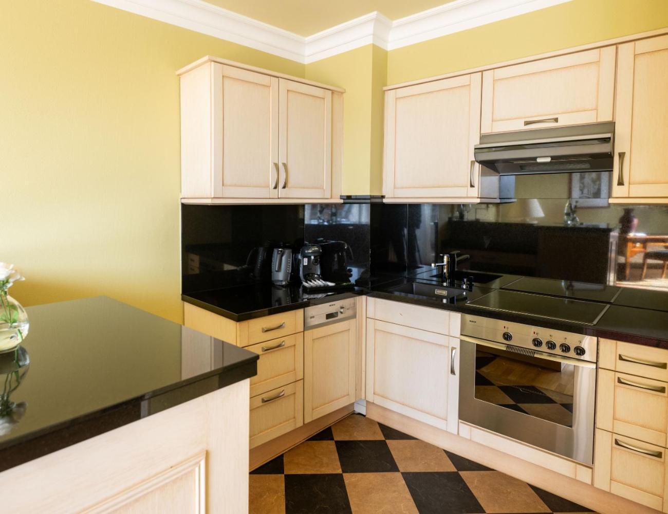 Louisa's Place 5*